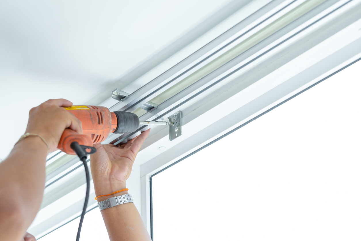 Apex Blind | Blinds Maintenance Tips For Singapore Homes Repairing Blinds
